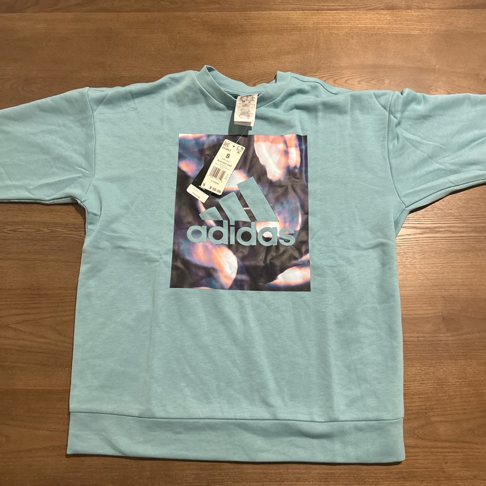 Adidas blue crewneck sweatshirt #AdidasSweatshirt